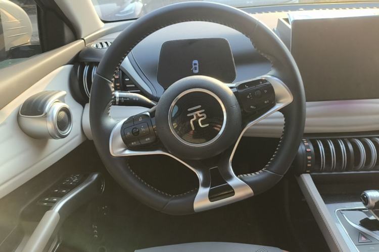 Used BYD Yuan PLUS 2023 Champion Edition 510KM Leading Model Steering Wheel