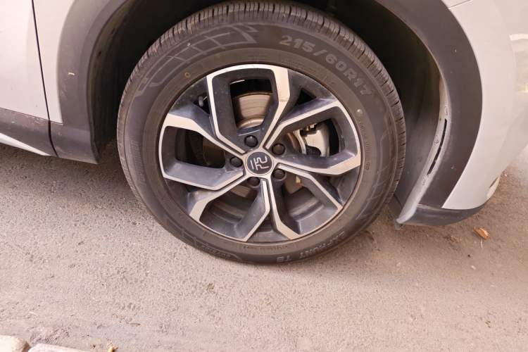 Used BYD Yuan PLUS 2023 Champion Edition 430KM Superior Model Right Front Wheel Hub