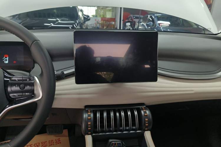 Used BYD Yuan PLUS 2023 Champion Edition 430KM Superior Model Audio And AC Panel
