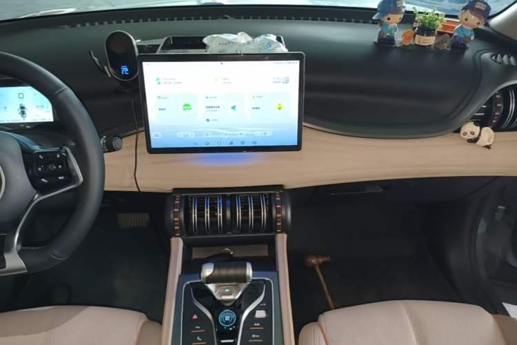 Used BYD Yuan PLUS 2023 Champion Edition 510KM Superior Model Audio And AC Panel