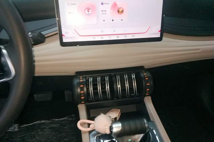 Used BYD Yuan PLUS 2023 Champion Edition 510KM Superior Model Audio And AC Panel