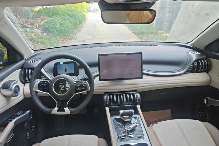 Used BYD Yuan PLUS 2023 Champion Edition 430KM Superior Model Center Console