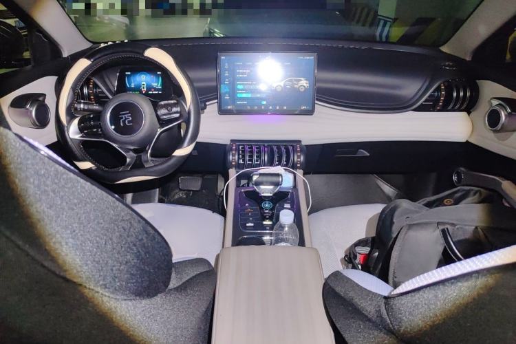 Used BYD Yuan PLUS 2023 Champion Edition 510KM Leading Model Center Console