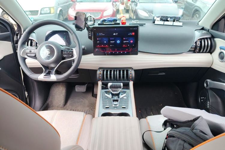 Used BYD Yuan PLUS 2023 Champion Edition 510KM Leading Model Center Console