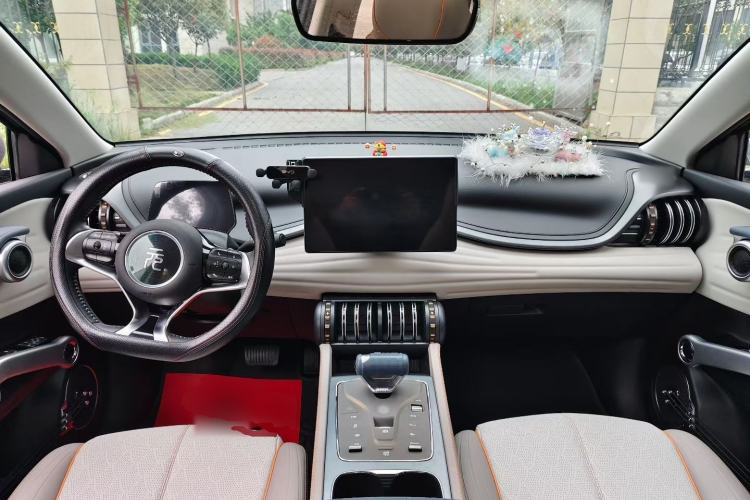 Used BYD Yuan PLUS 2023 Champion Edition 430KM Superior Model Center Console