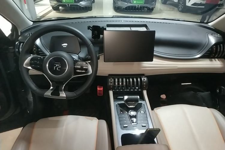 Used BYD Yuan PLUS 2023 Champion Edition 430KM Leading Model Center Console