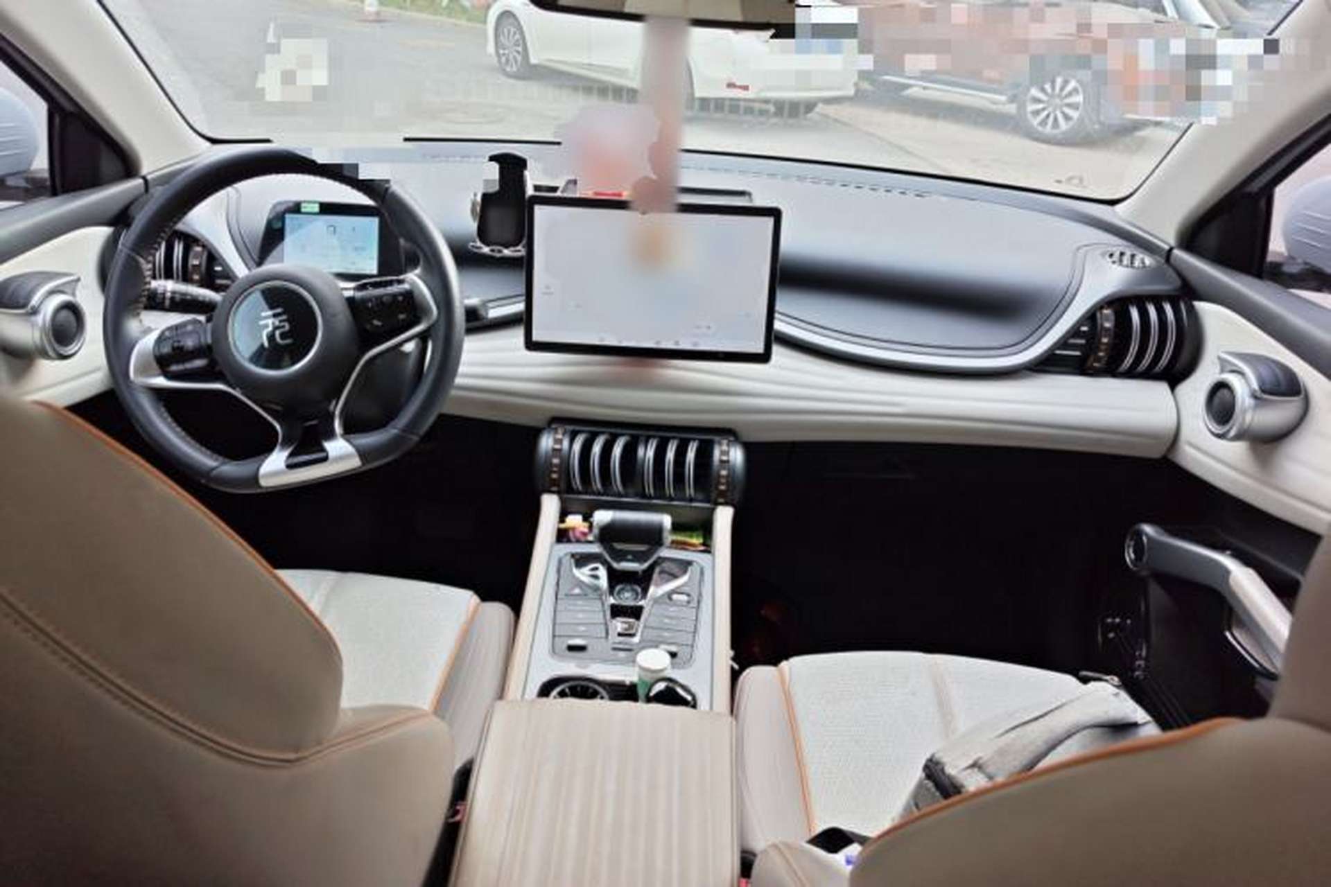 Used BYD Yuan PLUS 2023 Champion Edition 510KM Superior Model Center Console