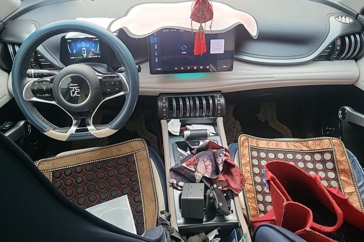 Used BYD Yuan PLUS 2023 Champion Edition 510KM Superior Model Center Console