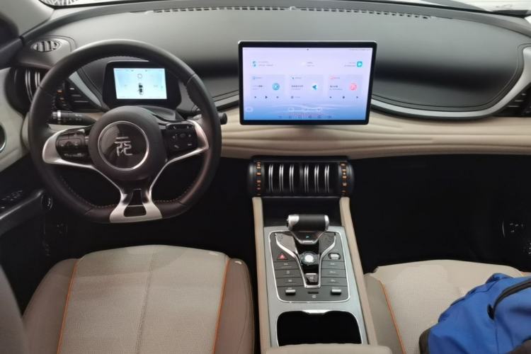 Used BYD Yuan PLUS 2023 Champion Edition 430KM Leading Model Center Console