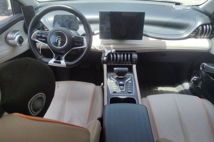 Used BYD Yuan PLUS 2023 Champion Edition 510KM Superior Model Center Console