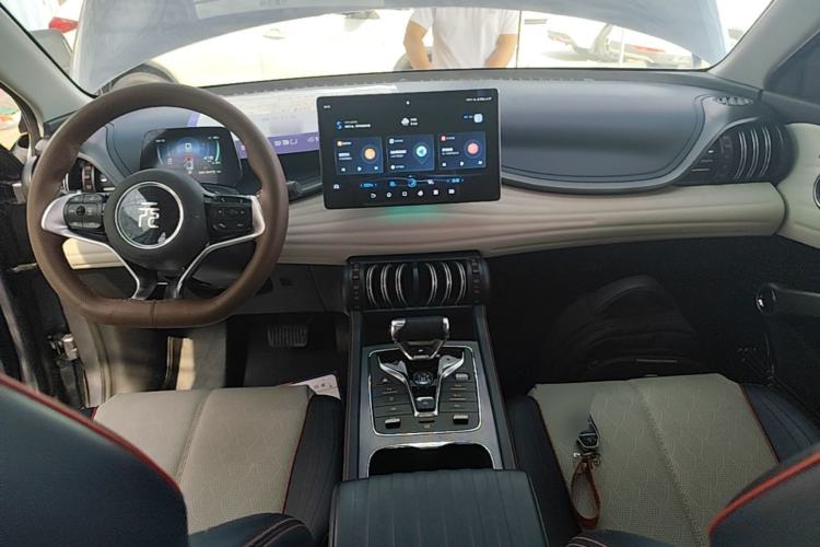 Used BYD Yuan PLUS 2023 Champion Edition 430KM Superior Model Center Console