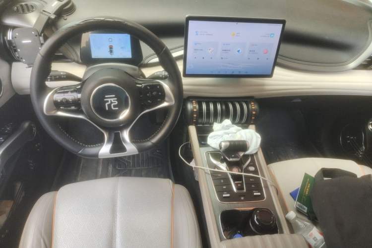Used BYD Yuan PLUS 2023 Champion Edition 510KM Leading Model Center Console