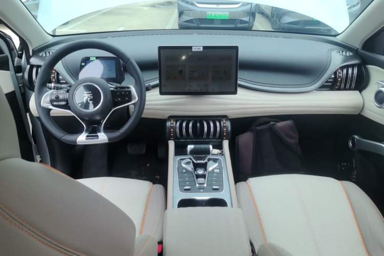 Used BYD Yuan PLUS 2023 Champion Edition 430KM Superior Model Center Console