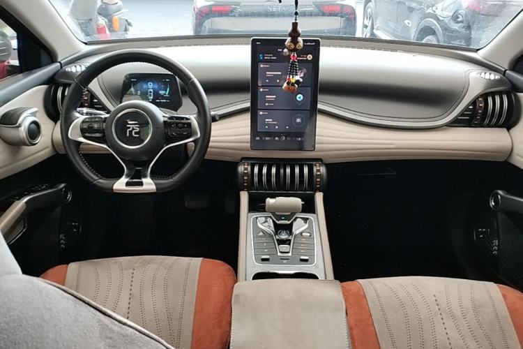 Used BYD Yuan PLUS 2023 Champion Edition 430KM Superior Model Center Console