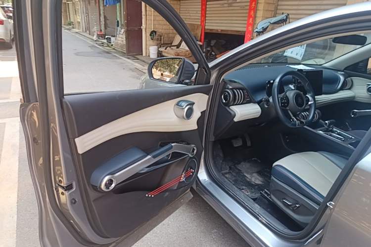 Used BYD Yuan PLUS 2023 Champion Edition 510KM Leading Model Driver Seat