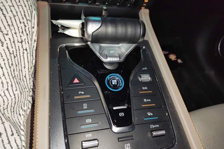 Used BYD Yuan PLUS 2023 Champion Edition 430KM Superior Model Gear Lever