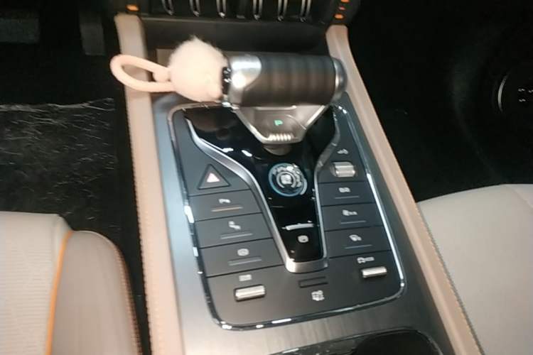 Used BYD Yuan PLUS 2023 Champion Edition 510KM Superior Model Gear Lever