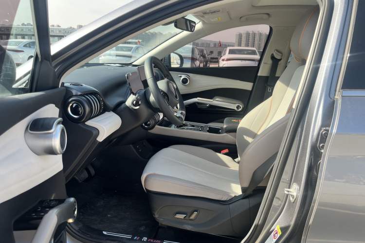 Used BYD Yuan PLUS 2023 Champion Edition 510KM Superior Model Interior 2