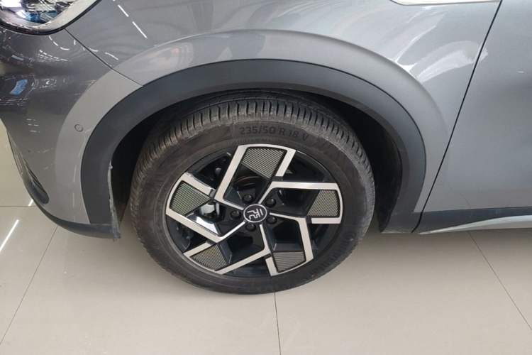 Used BYD Yuan PLUS 2023 Champion Edition 510KM Excellence Model Left Front Wheel Hub