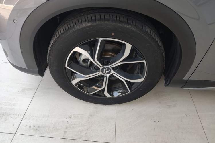 Used BYD Yuan PLUS 2023 Champion Edition 430KM Superior Model Left Front Wheel Hub