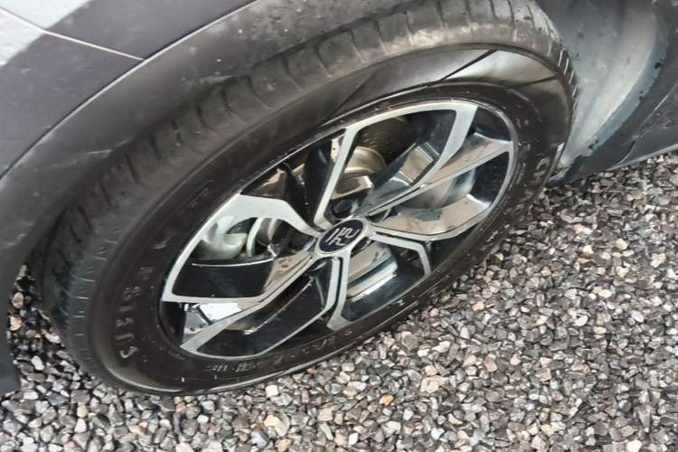 Used BYD Yuan PLUS 2023 Champion Edition 430KM Superior Model Left Front Wheel Hub