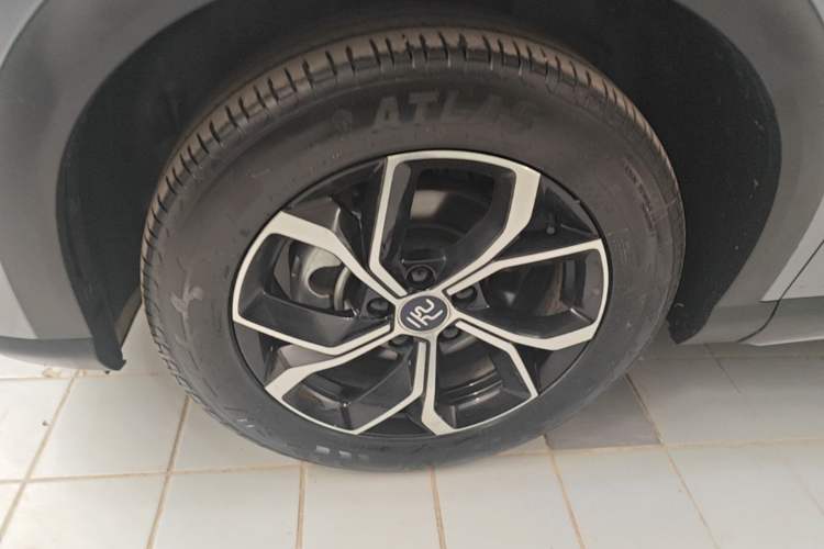 Used BYD Yuan PLUS 2023 Champion Edition 510KM Superior Model Left Front Wheel Hub