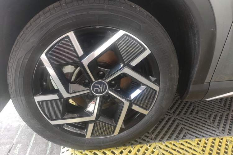 Used BYD Yuan PLUS 2023 Champion Edition 510KM Superior Model Left Front Wheel Hub