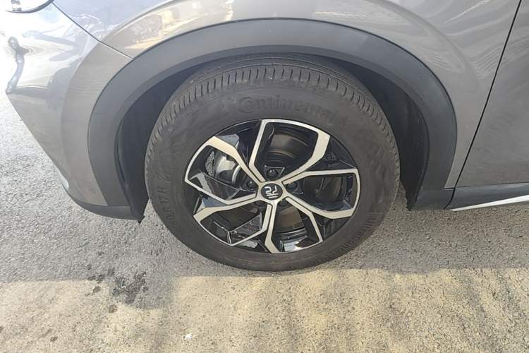 Used BYD Yuan PLUS 2023 Champion Edition 430KM Superior Model Left Front Wheel Hub