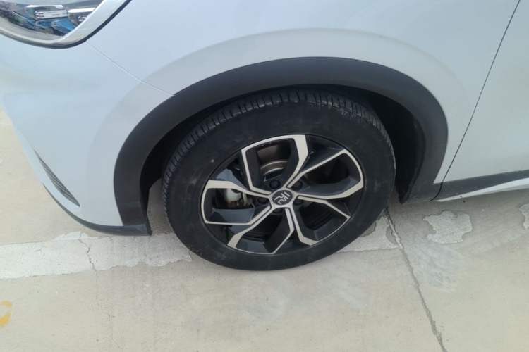 Used BYD Yuan PLUS 2023 Champion Edition 430KM Superior Model Left Front Wheel Hub