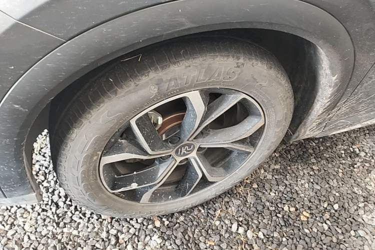 Used BYD Yuan PLUS 2023 Champion Edition 430KM Superior Model Left Front Wheel Hub
