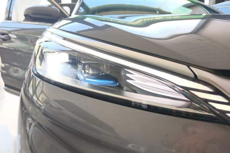 Used BYD Yuan PLUS 2023 Champion Edition 430KM Leading Model Right Front Headlight