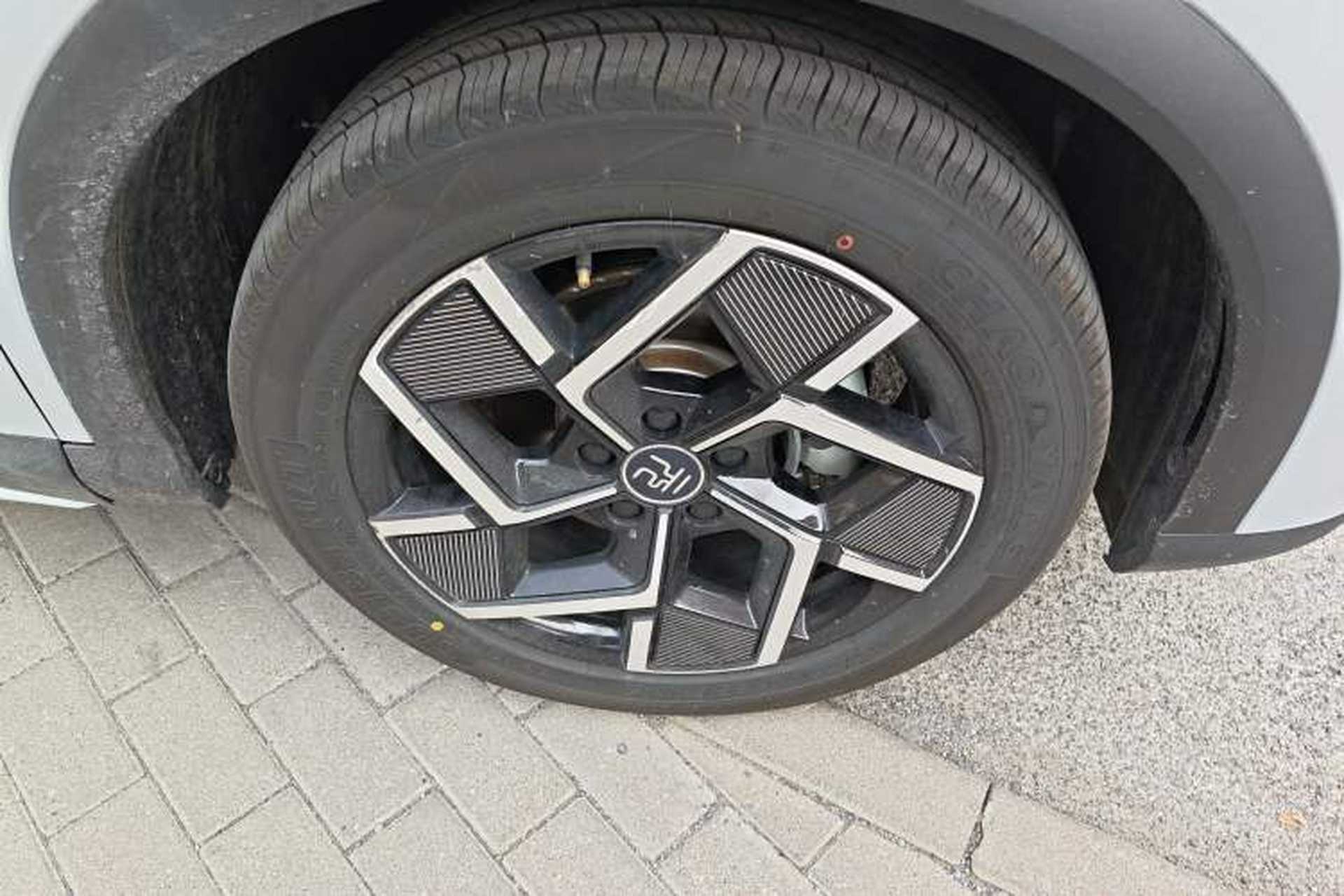 Used BYD Yuan PLUS 2023 Champion Edition 510KM Superior Model Right Front Wheel Hub