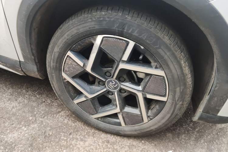 Used BYD Yuan PLUS 2023 Champion Edition 510KM Superior Model Right Front Wheel Hub