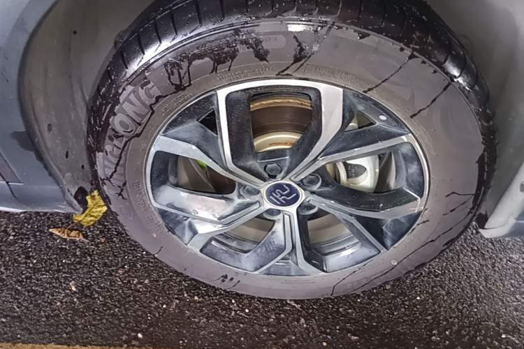 Used BYD Yuan PLUS 2023 Champion Edition 430KM Leading Model Right Front Wheel Hub