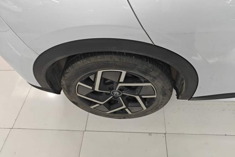 Used BYD Yuan PLUS 2023 Champion Edition 510KM Superior Model Right Rear Wheel Hub