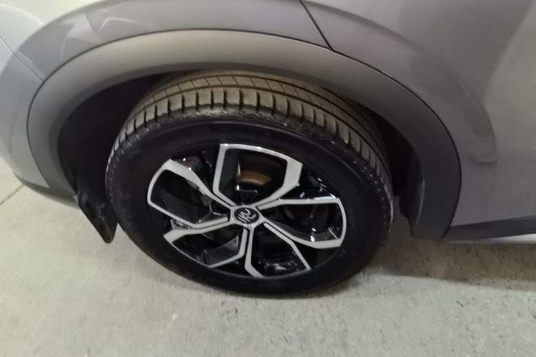 Used BYD Yuan PLUS 2023 Champion Edition 430KM Superior Model Right Rear Wheel Hub