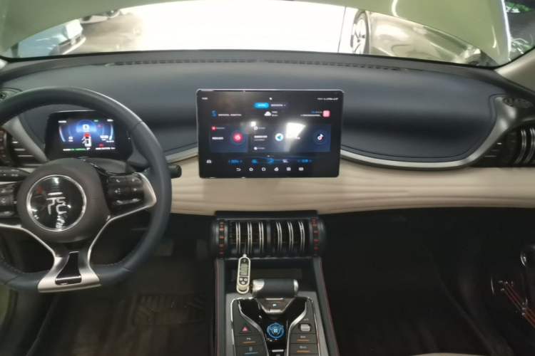 Used BYD Yuan PLUS 2023 Champion Edition 510KM Leading Model Audio And AC Panel