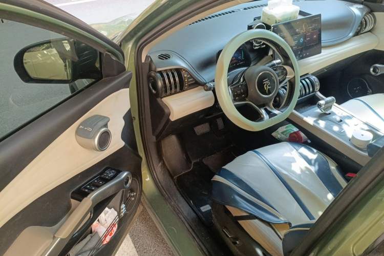 Used BYD Yuan PLUS 2023 Champion Edition 510KM Leading Model Driver Seat