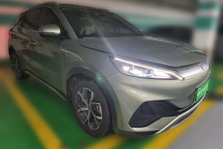 Used BYD Yuan PLUS 2023 Champion Edition 430KM Superior Model Front Right 45 Deg