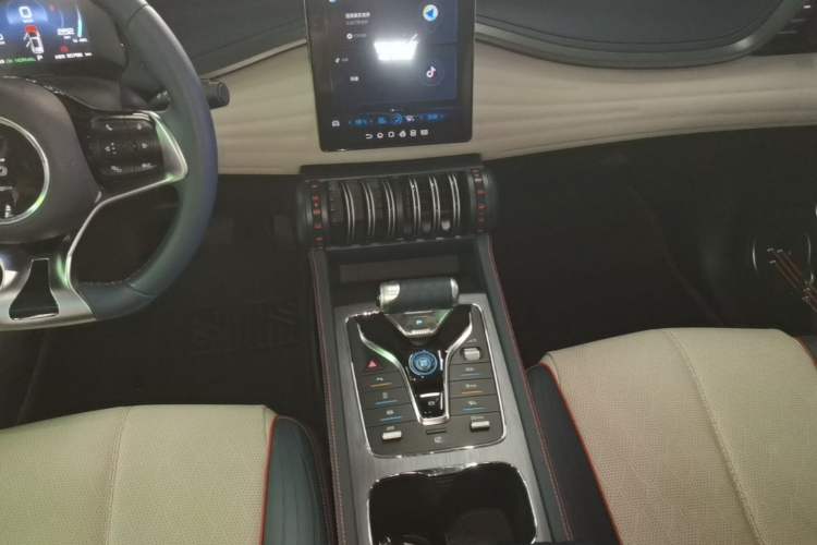 Used BYD Yuan PLUS 2023 Champion Edition 510KM Leading Model Gear Lever