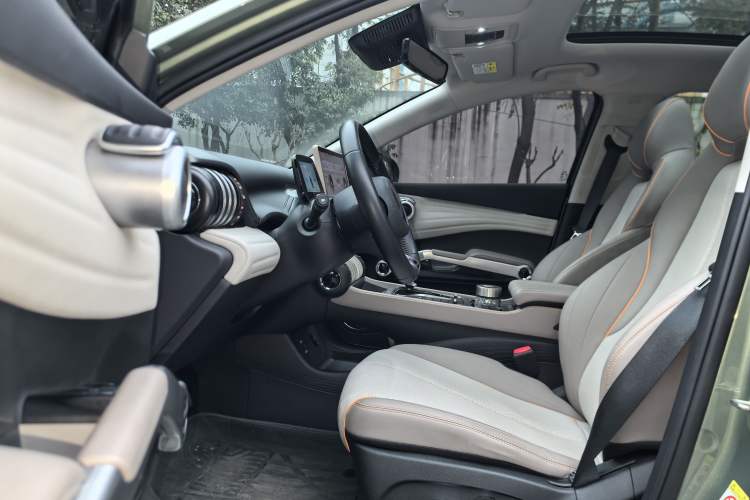 Used BYD Yuan PLUS 2023 Champion Edition 510KM Superior Model Interior 2