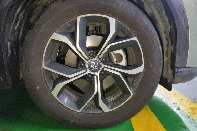 Used BYD Yuan PLUS 2023 Champion Edition 430KM Superior Model Right Front Wheel Hub