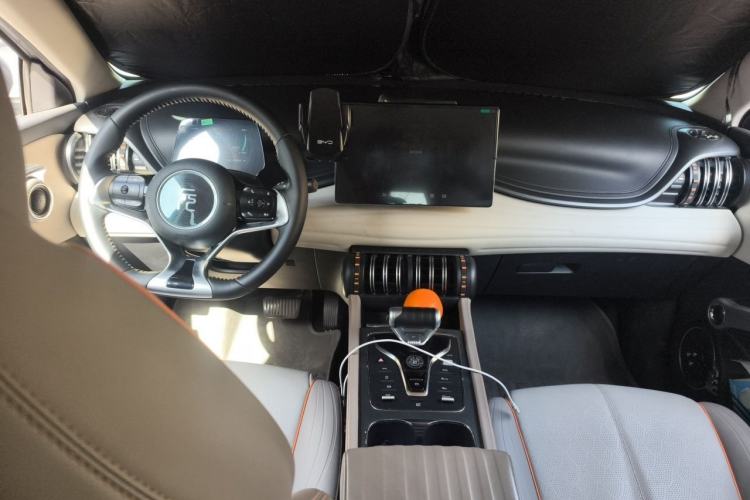 Used BYD Yuan PLUS 2023 Champion Edition 510KM Leading Model Center Console
