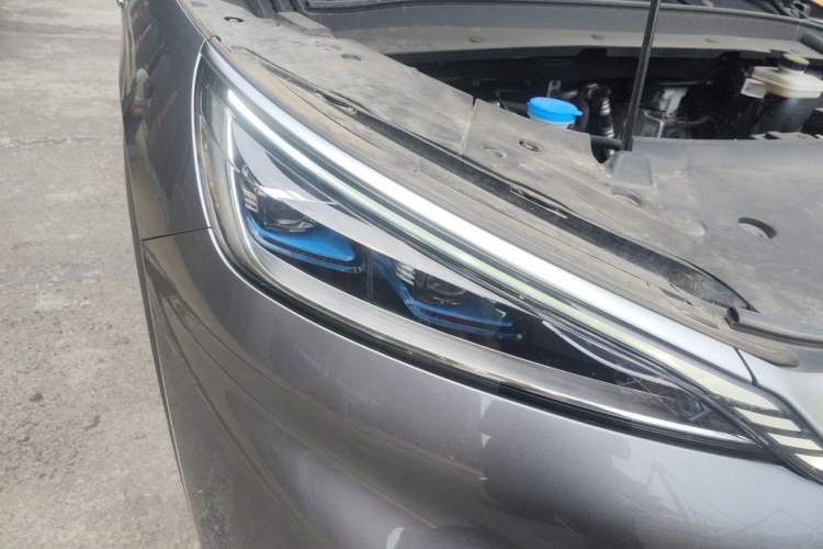 Used BYD Yuan PLUS 2023 Champion Edition 430KM Superior Model Right Front Headlight
