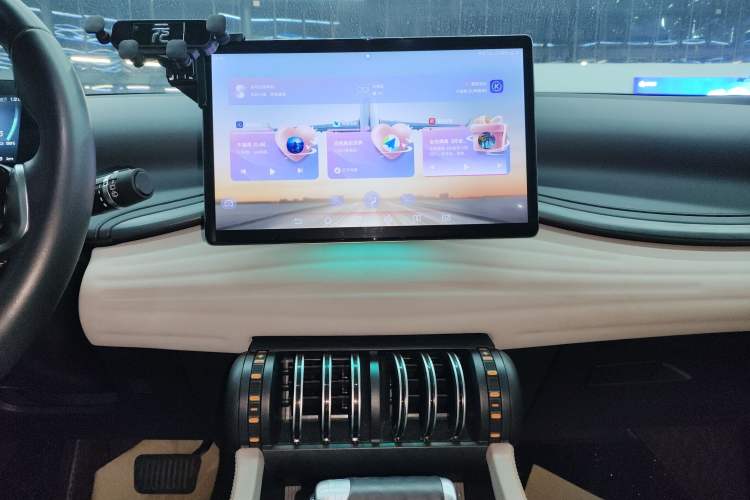 Used BYD Yuan PLUS 2023 Champion Edition 510KM Superior Model Audio And AC Panel