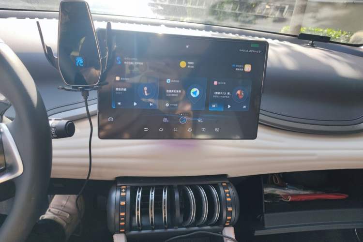 Used BYD Yuan PLUS 2023 Champion Edition 510KM Superior Model Audio And AC Panel