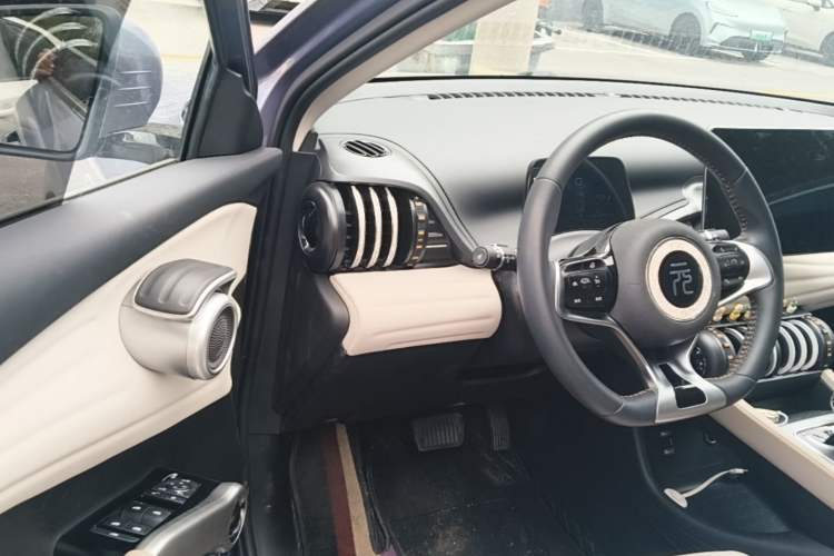 Used BYD Yuan PLUS 2023 Champion Edition 510KM Leading Model Driver Seat