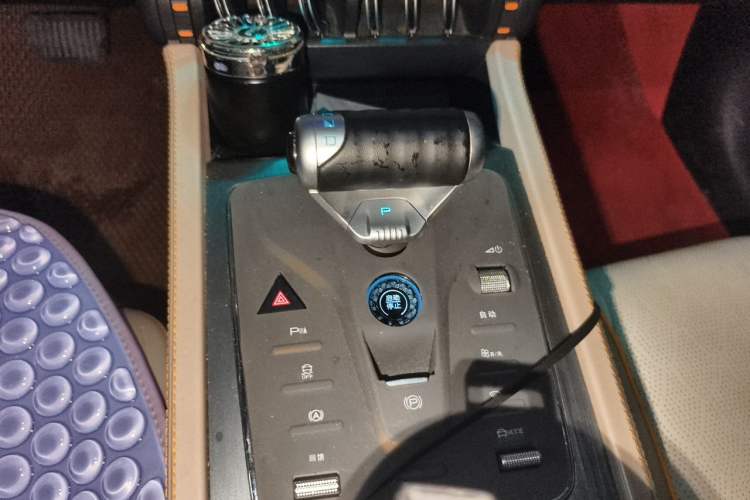 Used BYD Yuan PLUS 2023 Champion Edition 510KM Excellence Model Gear Lever
