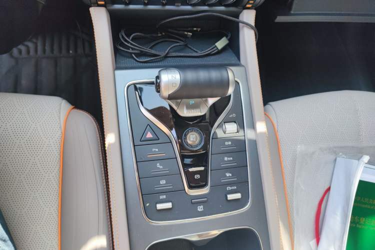 Used BYD Yuan PLUS 2023 Champion Edition 510KM Superior Model Gear Lever