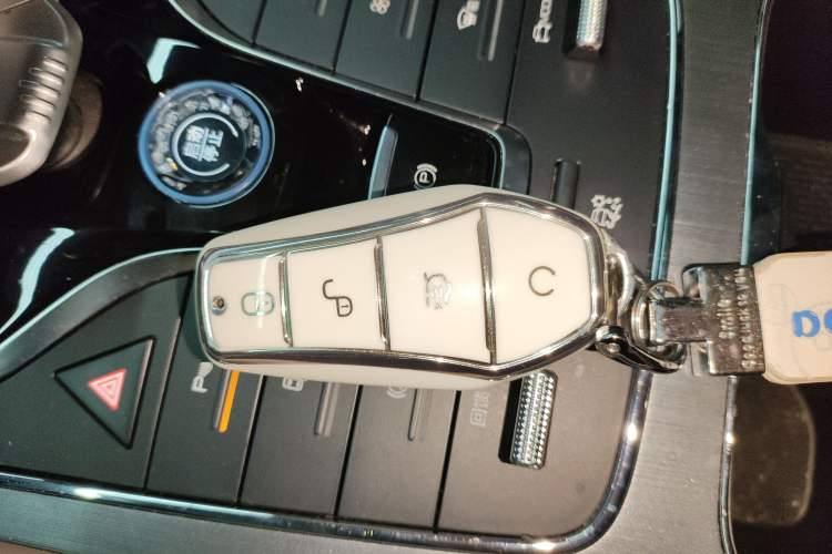 Used BYD Yuan PLUS 2023 Champion Edition 510KM Superior Model Interior 1